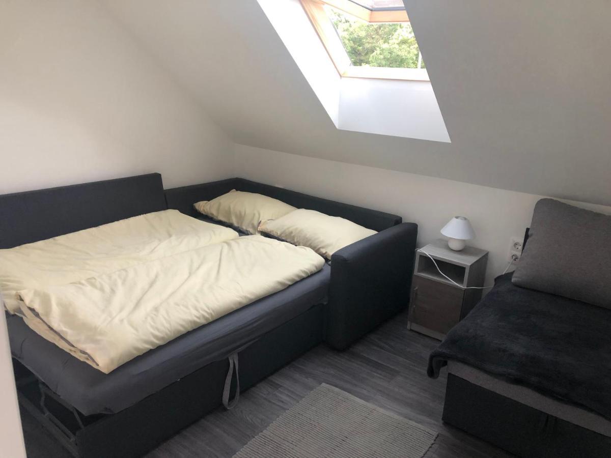 Heni Apartment Bük Buitenkant foto