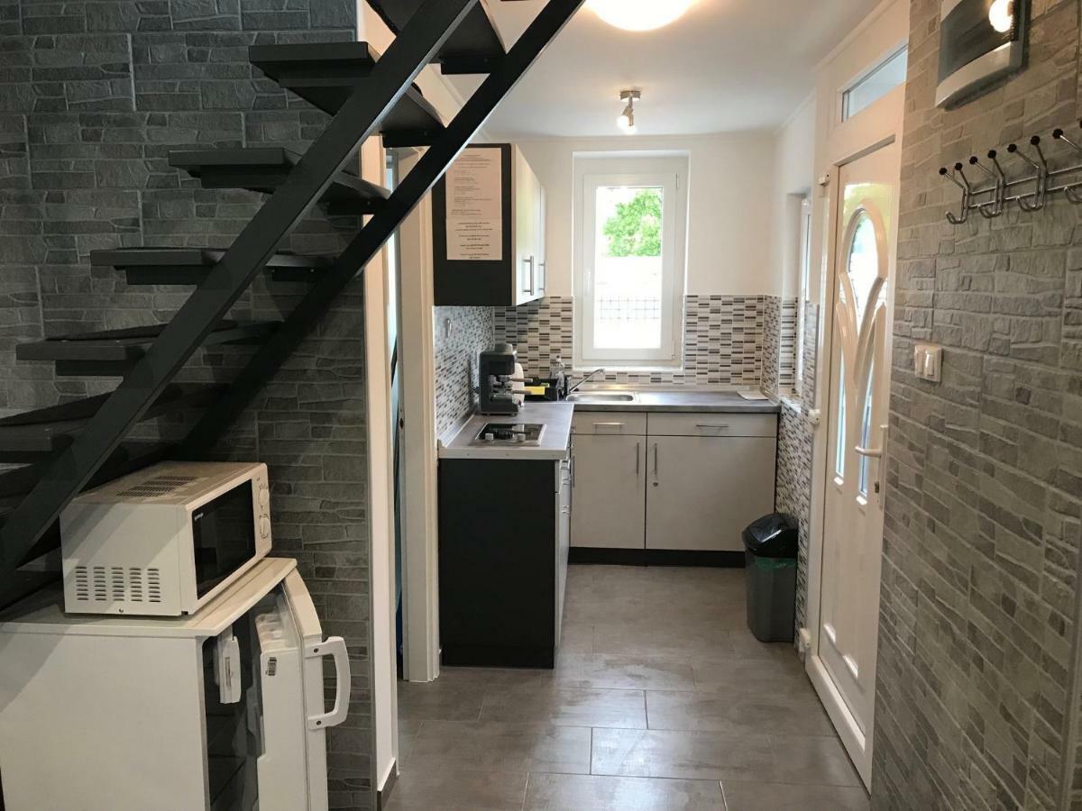 Heni Apartment Bük Buitenkant foto