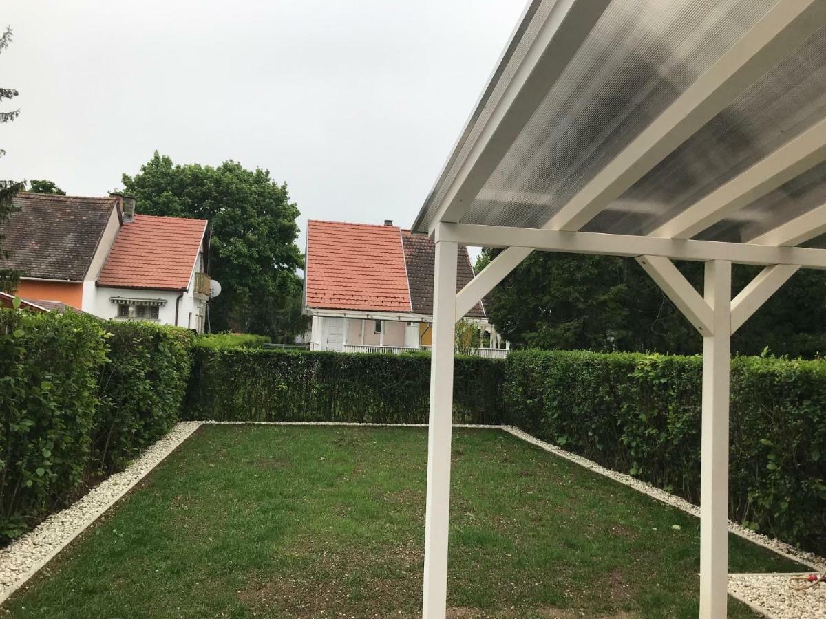 Heni Apartment Bük Buitenkant foto
